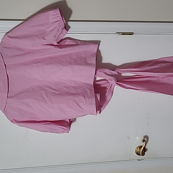 Cute wrap top - Picture 2 of 2